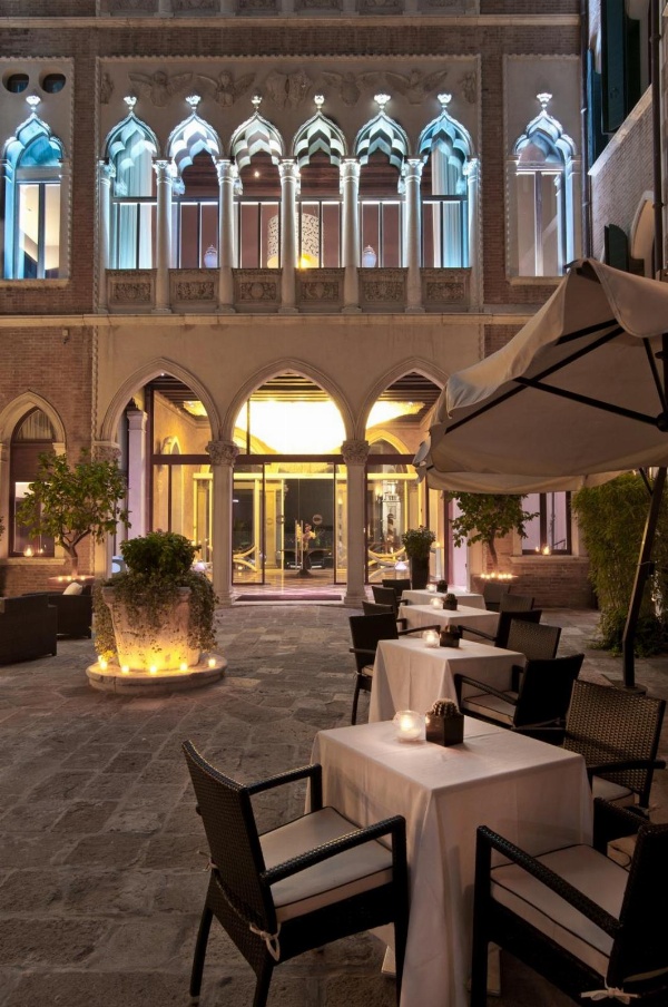 Centurion Palace image 6